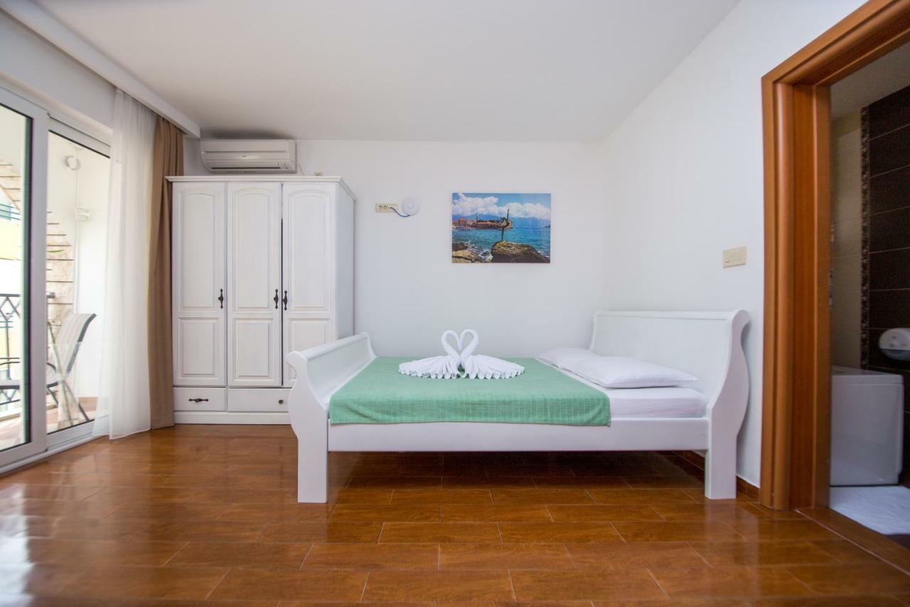Villa DiEden Budva Exterior foto